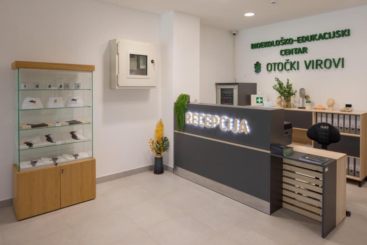 Otocki Virovi Hostel Otok  Ngoại thất bức ảnh