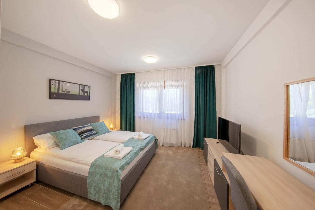 Otocki Virovi Hostel Otok  Ngoại thất bức ảnh
